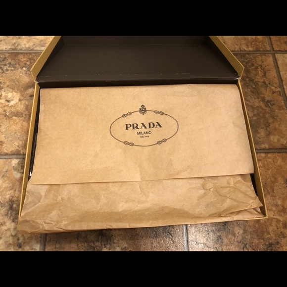 Prada Loafer size 37.5 - Picture 3 of 7